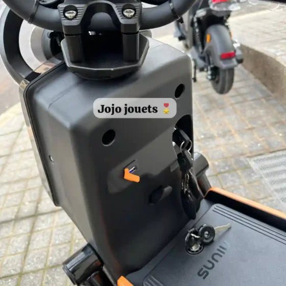 Vue 11 de MOTO ÉLECTRIQUE U3 PERFORMANCE 2000W - Emove