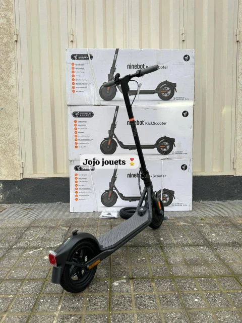 Vue 4 de Trottinette Électrique Ninebot F25E - SEGWAY