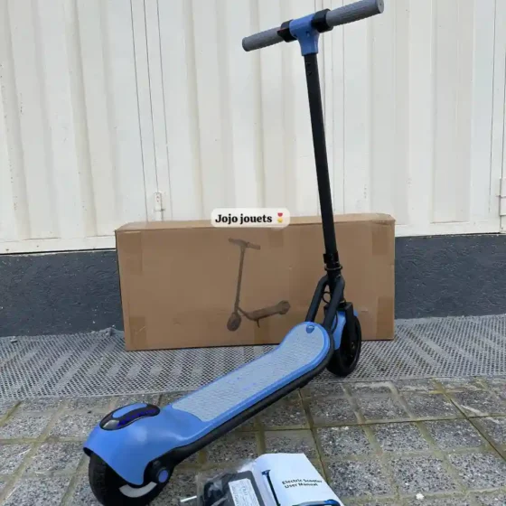 Vue 10 de Trottinette électrique pour enfants Phantom Bluetooth 24V