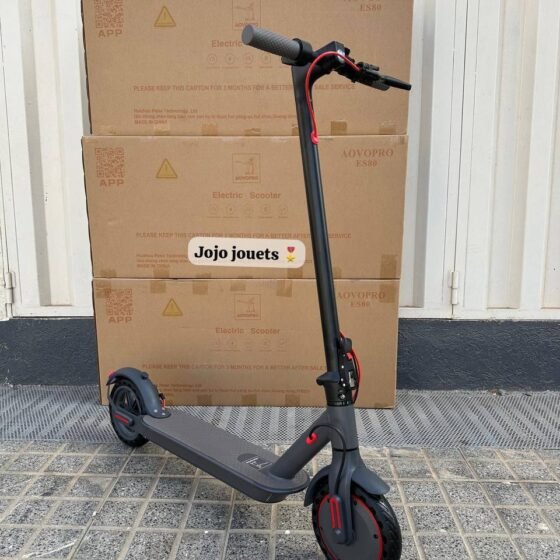 Vue 3 de Trottinette Électrique AOVOPRO ES80 36V